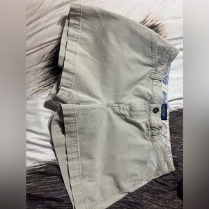 Sonoma Lifestyle Tan Ribbed shorts Size 4